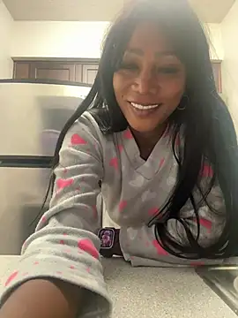 Snapshot of SUUKAM chatting on January 1, 2025, 12:11 am SUUKAM online show from January 1, 2025, 12:11 am