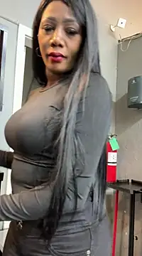 Snapshot of SUUKAM chatting on January 11, 2025, 3:31 pm SUUKAM online show from January 11, 2025, 3:31 pm