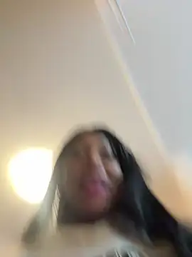 Snapshot of SUUKAM chatting on January 19, 2025, 2:15 am SUUKAM online show from January 19, 2025, 2:15 am