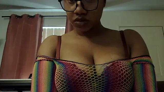 Snapshot of goddessdaisysky chatting on November 6, 2025, 9:15 pm goddessdaisysky online show from November 6, 2025, 9:15 pm