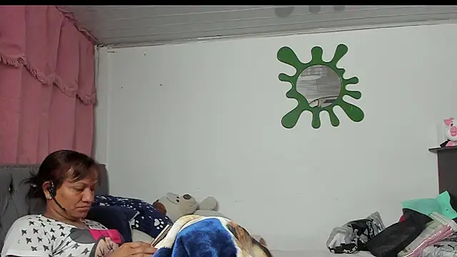 Laflaka22 online show from November 6, 2025, 2:45 am