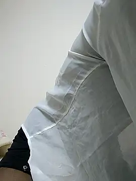 dmmsuzu95 online show from October 14, 2025, 5:52 am