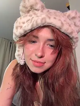 Evangeline Lawrence  online show from March 27, 2026, 7:13 pm