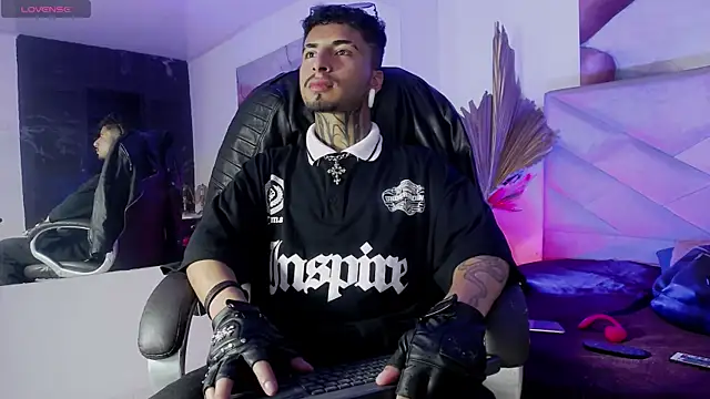 JuanCamiilo 66 online show from June 18, 2026, 4:44 pm