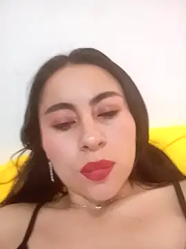 Gatuela1009 online show from September 21, 2025, 3:19 am