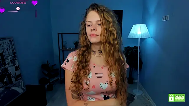 RayaNenlia online show from November 12, 2025, 5:08 am