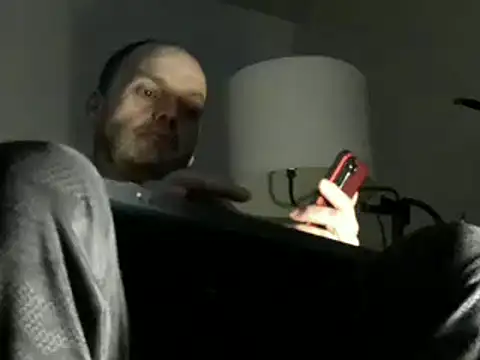 Snapshot of caressonnous chatting on December 3, 2024, 10:40 pm caressonnous online show from December 3, 2024, 10:40 pm