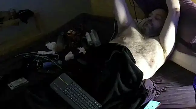 Snapshot of caressonnous chatting on March 3, 2025, 12:58 pm caressonnous online show from March 3, 2025, 12:58 pm