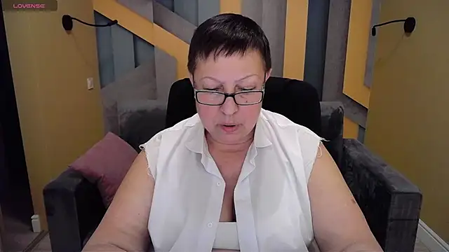 BarbaraTurners online show from December 25, 2024, 9:33 pm