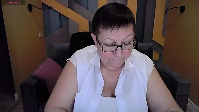 BarbaraTurners online show from December 26, 2024, 6:33 pm