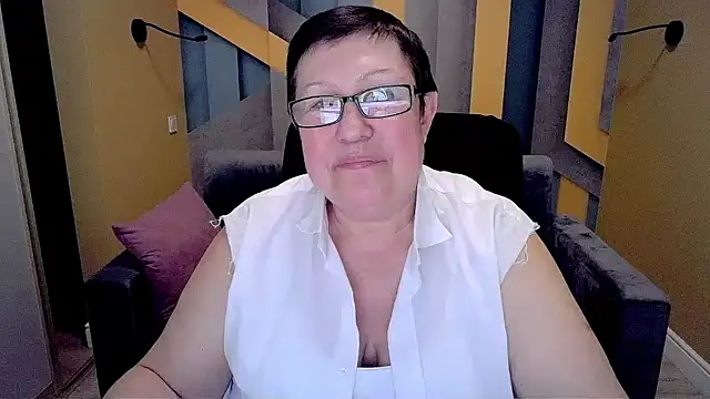 BarbaraTurners online show from February 11, 2025, 3:29 am