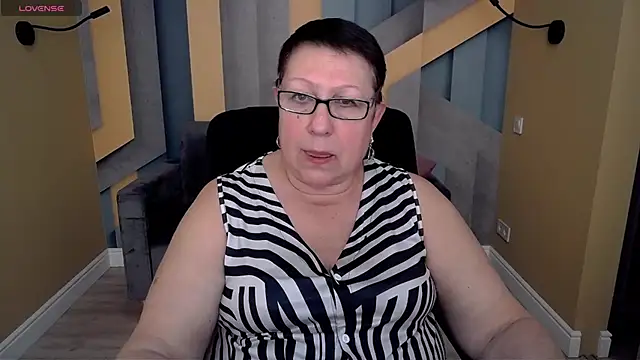 BarbaraTurners online show from November 24, 2025, 7:35 pm