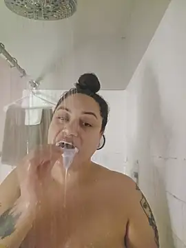 honeeyyy pot online show from December 1, 2025, 9:03 am