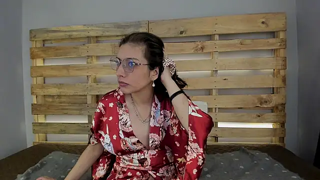 bulma bambina  online show from November 29, 2025, 12:19 pm