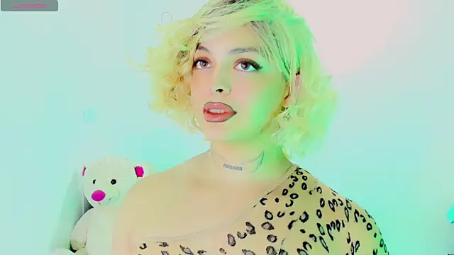 Snapshot of Emmaa_Saenz_ chatting on March 2, 2026, 11:33 pm Emmaa Saenz online show from March 2, 2026, 11:33 pm