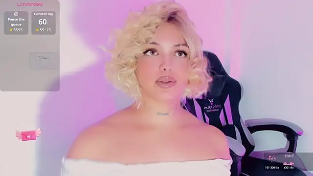 Emmaa Saenz  online show from July 22, 2026, 10:23 pm