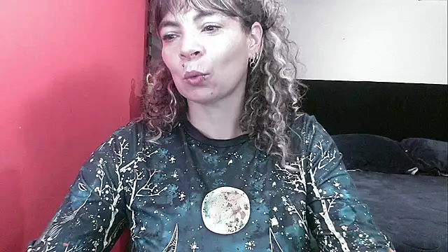 charlotedoll online show from October 22, 2025, 4:13 am