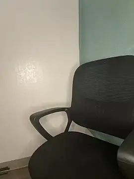 CharismaaBanx online show from December 7, 2024, 8:11 am