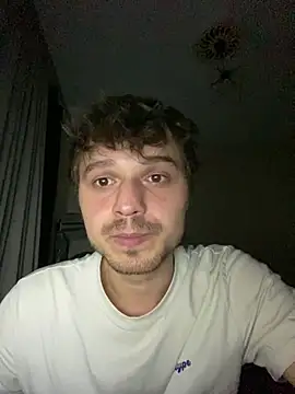 oguuxum online show from April 3, 2026, 9:13 pm