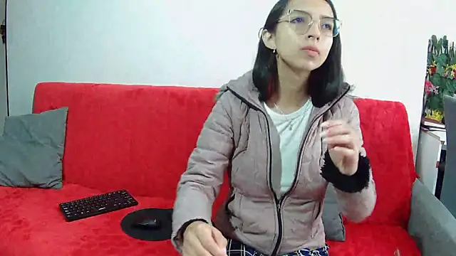 Katalleya jyj online show from March 19, 2026, 3:27 pm