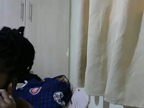 Snapshot of queen-sasha chatting on March 7, 2025, 12:34 pm queen-sasha online show from March 7, 2025, 12:34 pm