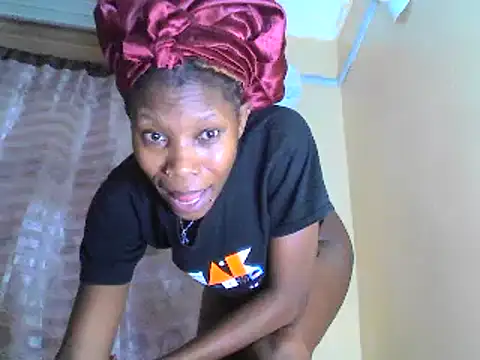 smallnaughtygirl online show from January 30, 2025, 9:36 am