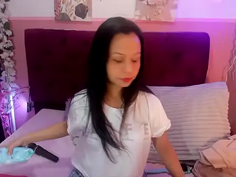 candysmitxxx online show from April 20, 2026, 2:25 am