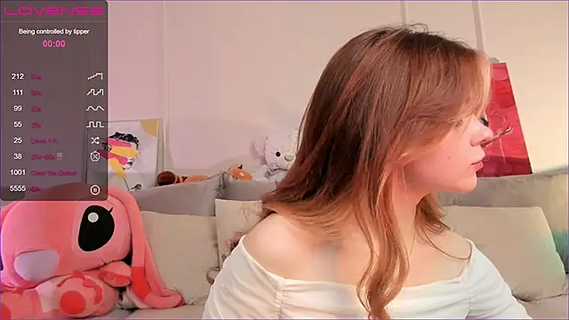 Frau Lina online show from October 27, 2025, 3:49 pm