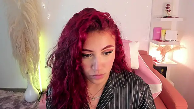 Snapshot of veronicaxx69 chatting on April 28, 2026, 3:11 am veronicaxx69 online show from April 28, 2026, 3:11 am