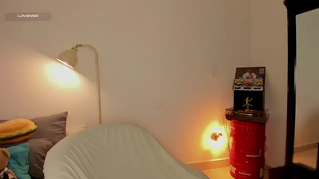 Snapshot of Curlblue chatting on January 19, 2026, 7:34 am Curlblue online show from January 19, 2026, 7:34 am