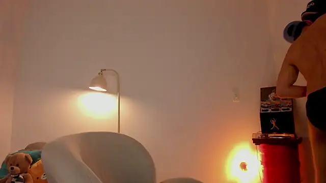 Snapshot of Curlblue chatting on February 5, 2026, 7:24 am Curlblue online show from February 5, 2026, 7:24 am