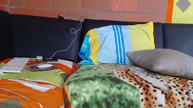 sexyblackxx12 online show from October 16, 2025, 2:51 pm