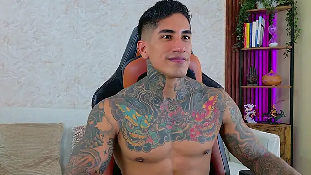 Snapshot of AdanReilly chatting on January 17, 2026, 5:05 pm AdanReilly online show from January 17, 2026, 5:05 pm