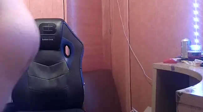 Snapshot of Lia_Y_PatrickX chatting on December 17, 2024, 12:01 am Lia Y PatrickX online show from December 17, 2024, 12:01 am