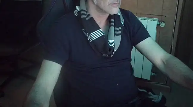 Snapshot of Lia_Y_PatrickX chatting on March 2, 2025, 2:10 pm Lia Y PatrickX online show from March 2, 2025, 2:10 pm