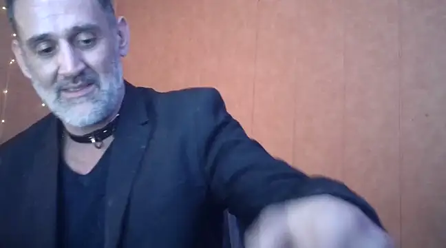 Snapshot of Lia_Y_PatrickX chatting on March 15, 2025, 3:40 am Lia Y PatrickX online show from March 15, 2025, 3:40 am