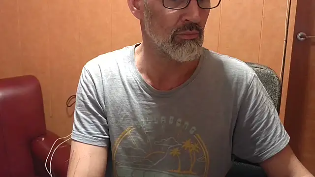 Snapshot of Lia_Y_PatrickX chatting on October 25, 2025, 2:41 am Lia Y PatrickX online show from October 25, 2025, 2:41 am