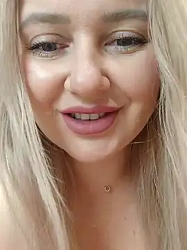 Snapshot of LadyLolyPop_ chatting on October 3, 2025, 12:18 am LadyLolyPop online show from October 3, 2025, 12:18 am