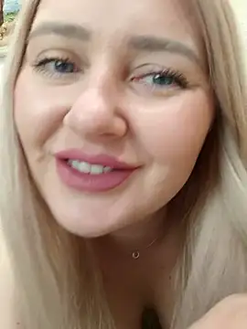 Snapshot of LadyLolyPop_ chatting on October 4, 2025, 1:25 am LadyLolyPop online show from October 4, 2025, 1:25 am