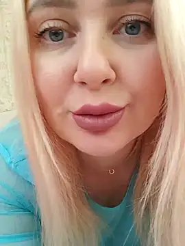 Snapshot of LadyLolyPop_ chatting on November 16, 2025, 6:30 am LadyLolyPop online show from November 16, 2025, 6:30 am