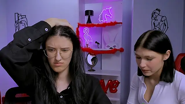 scarlet mooore online show from March 7, 2025, 11:27 pm