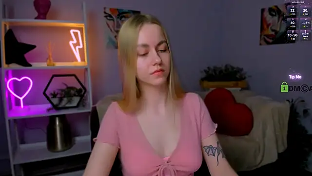 scarlet mooore online show from March 17, 2025, 8:30 pm