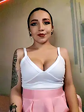 Snapshot of Paudelatorre chatting on October 5, 2025, 10:07 pm Paudelatorre online show from October 5, 2025, 10:07 pm