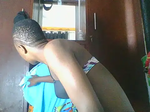 Snapshot of AfricanPrincess24 chatting on February 19, 2026, 8:43 am AfricanPrincess24 online show from February 19, 2026, 8:43 am