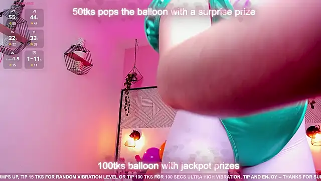 Snapshot of Tiny__Emmy chatting on December 22, 2024, 5:53 pm Tiny Emmy online show from December 22, 2024, 5:53 pm