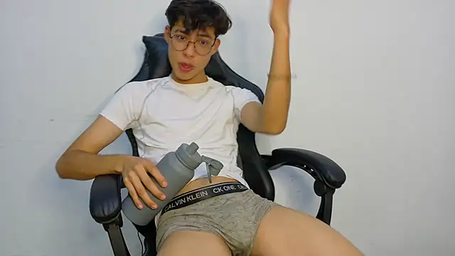 Snapshot of Jacotnk chatting on February 4, 2025, 4:48 am Jacotnk online show from February 4, 2025, 4:48 am