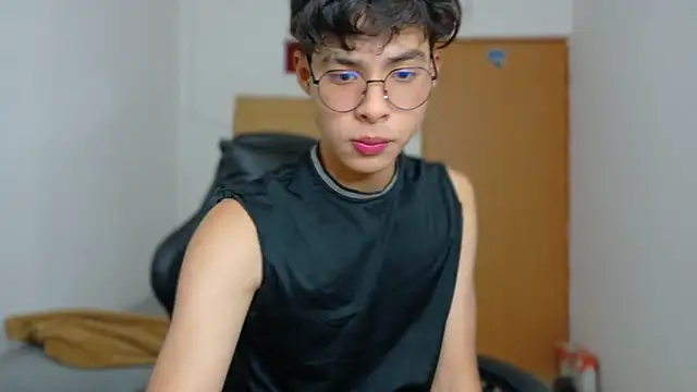 Snapshot of Jacotnk chatting on February 6, 2025, 5:25 am Jacotnk online show from February 6, 2025, 5:25 am