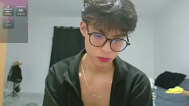 Snapshot of Jacotnk chatting on October 9, 2025, 4:32 am Jacotnk online show from October 9, 2025, 4:32 am