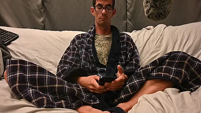 joeiandola online show from October 6, 2025, 4:48 pm