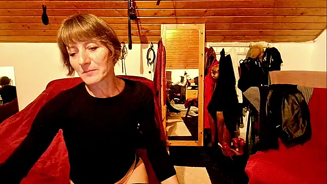 Hot Colettte online show from October 17, 2025, 9:17 pm